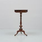 515072 Pedestal table